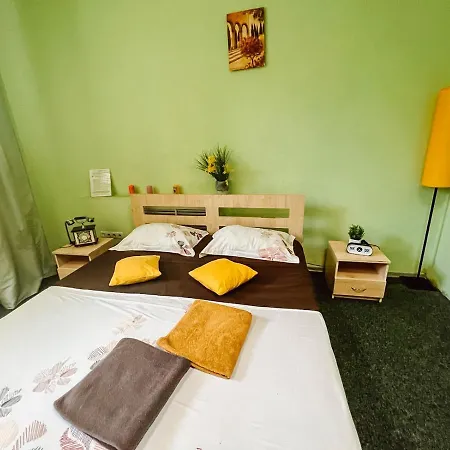 Casa de hóspedes Mini Near Arena 2*